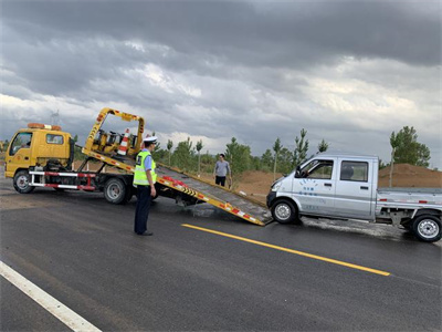 罗山高速公路救援